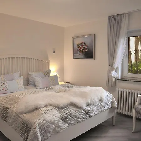 Haus Marianne Am Maar * Schalkenmehren